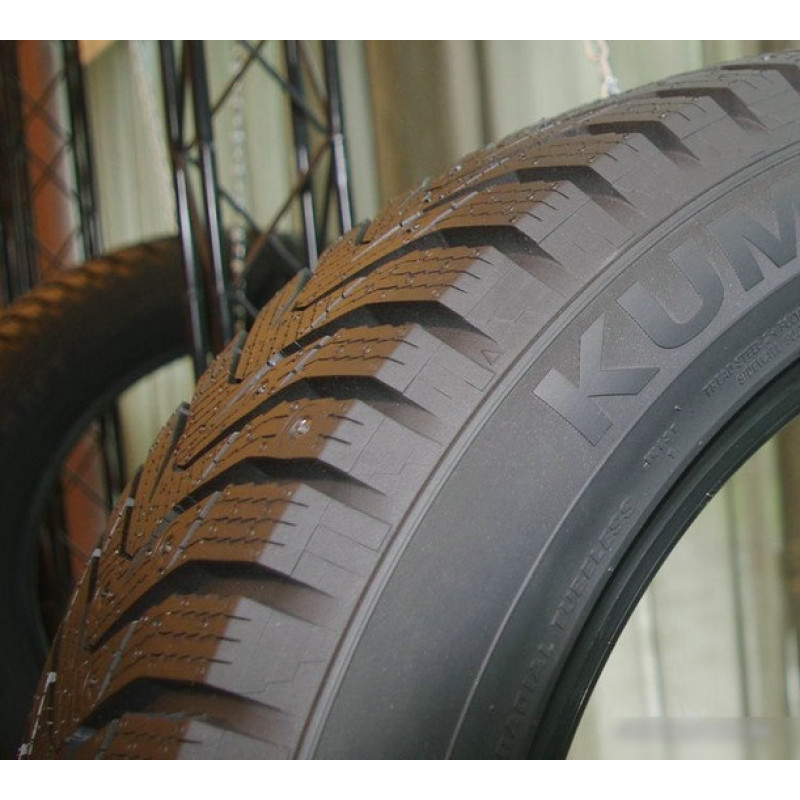 Kumho WinterCraft ice Wi31 225/60R16 102T