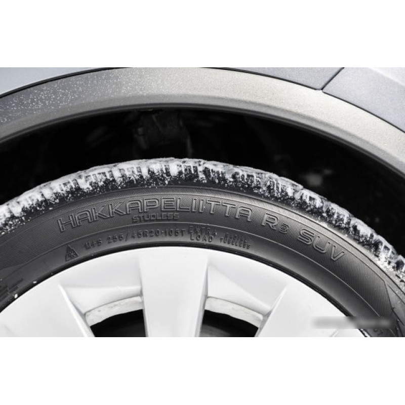 Nokian Tyres Hakkapeliitta R3 SUV 215/65R17 103R
