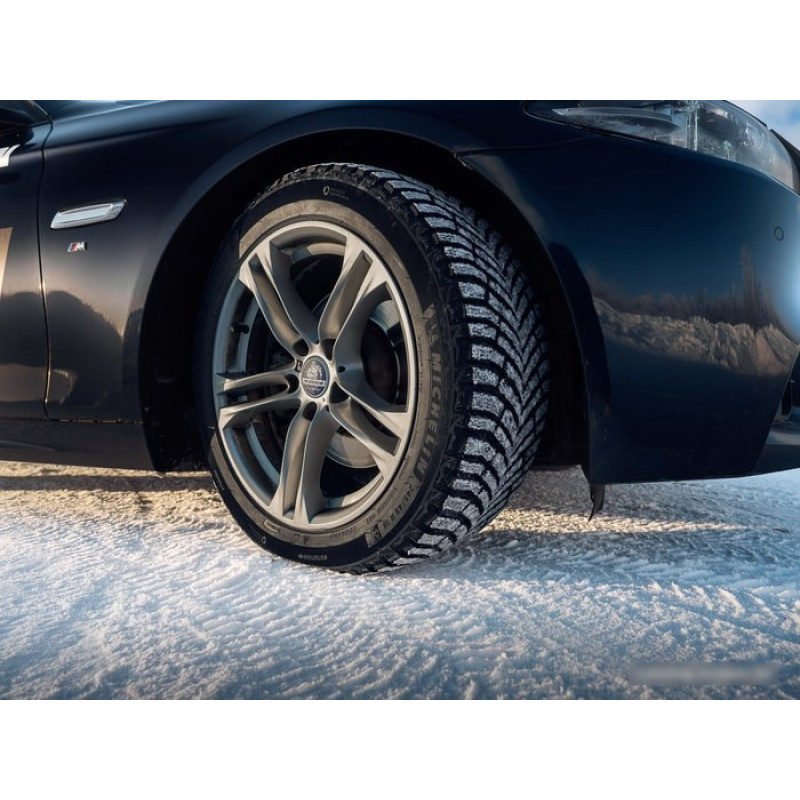 Michelin X-Ice North 4 225/40R19 93H (шипы)