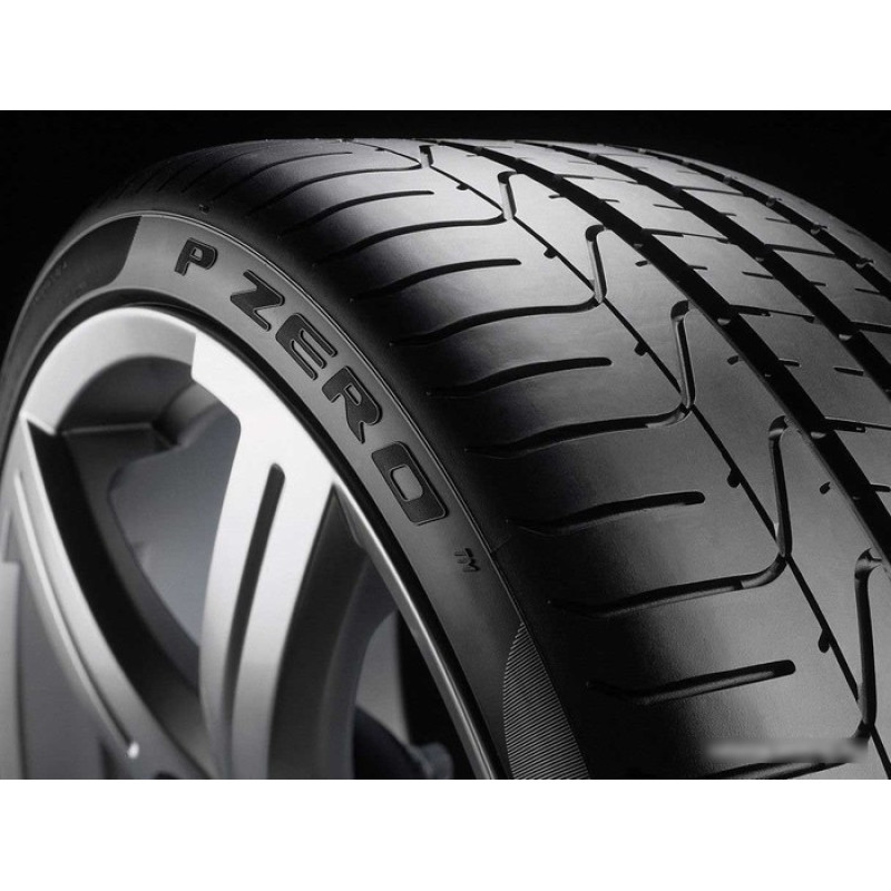 Pirelli P Zero 275/40R19 101Y (run-flat)