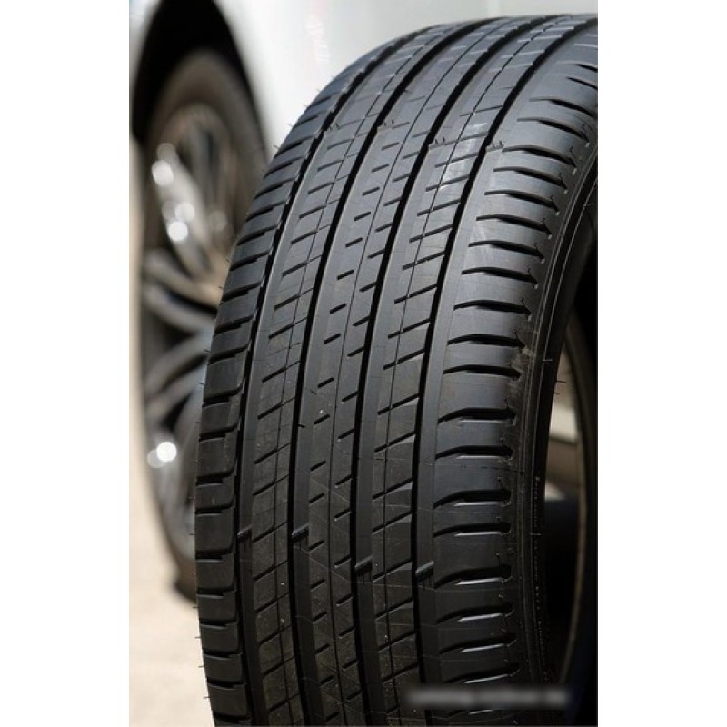 Michelin Latitude Sport 3 245/50R19 105W (run-flat)