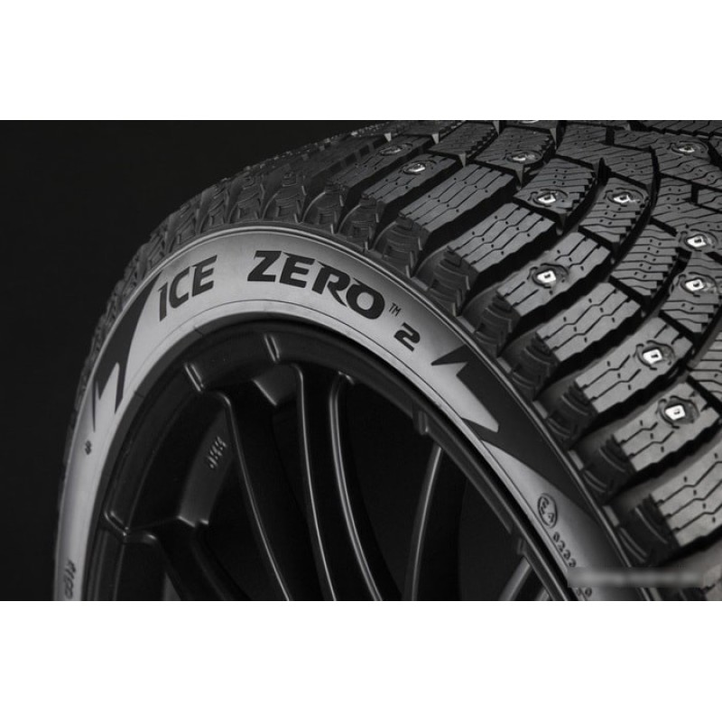 Pirelli Ice Zero 2 225/40R18 92H (шипы)