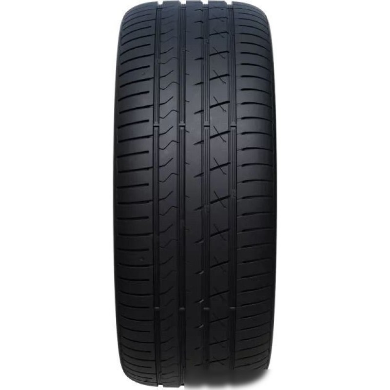 Habilead UHP HF330 235/45R18 98W
