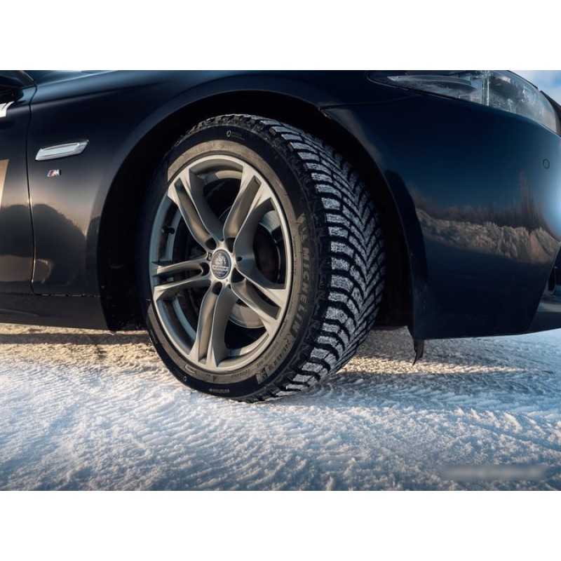 Michelin X-Ice North 4 225/40R18 92T (шипы)