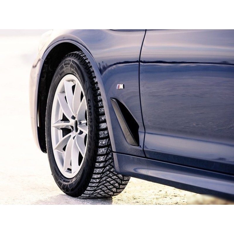 Goodyear UltraGrip Ice Arctic 2 245/45R19 102T (шипы)