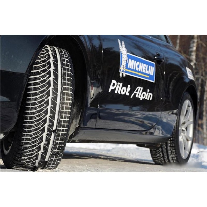 Michelin Pilot Alpin PA4 255/45R19 100V